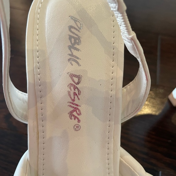 White quilted sling back heels - Picture 2 of 4